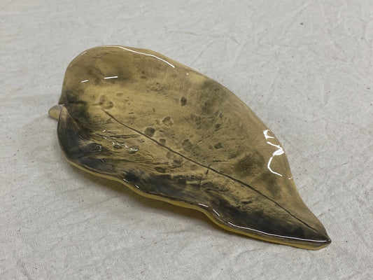 Foglia larga in ceramica nera