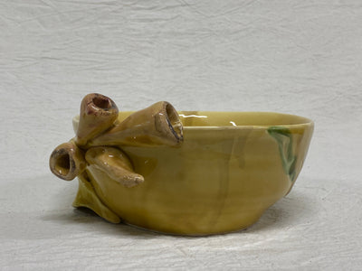 Bolo in ceramica con fiori miele dipinti a mano