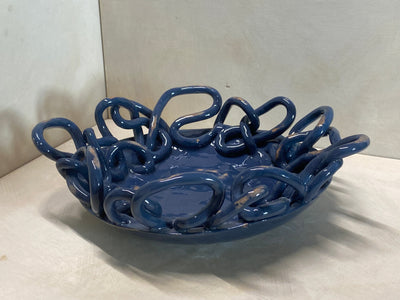 Centro tavola grande blu a intreccio in ceramica