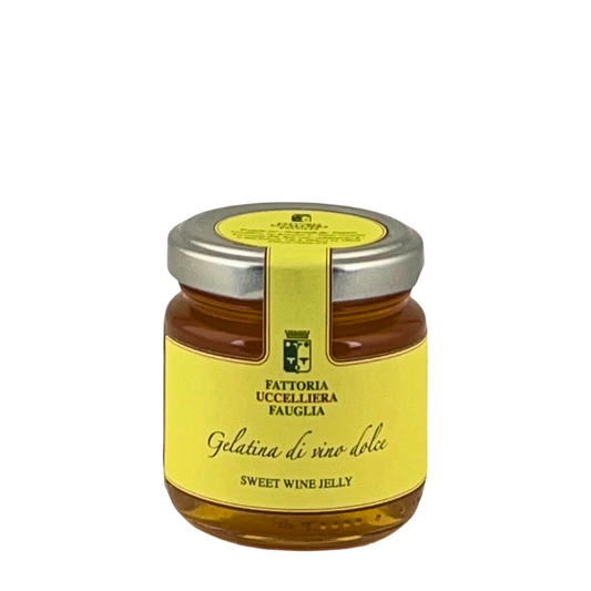 Vasetto di gelatina al vino dolce della Fattoria Uccelliera, gelatina ambrata, su fondo bianco