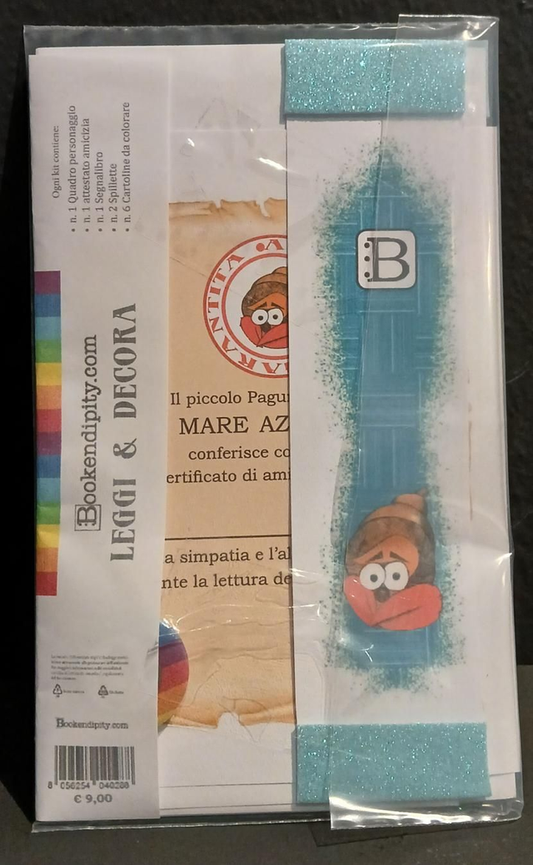 Il contenuto del kit dedicato al Paguro: l'attestato di amicizia, il segnalibro e la spilletta