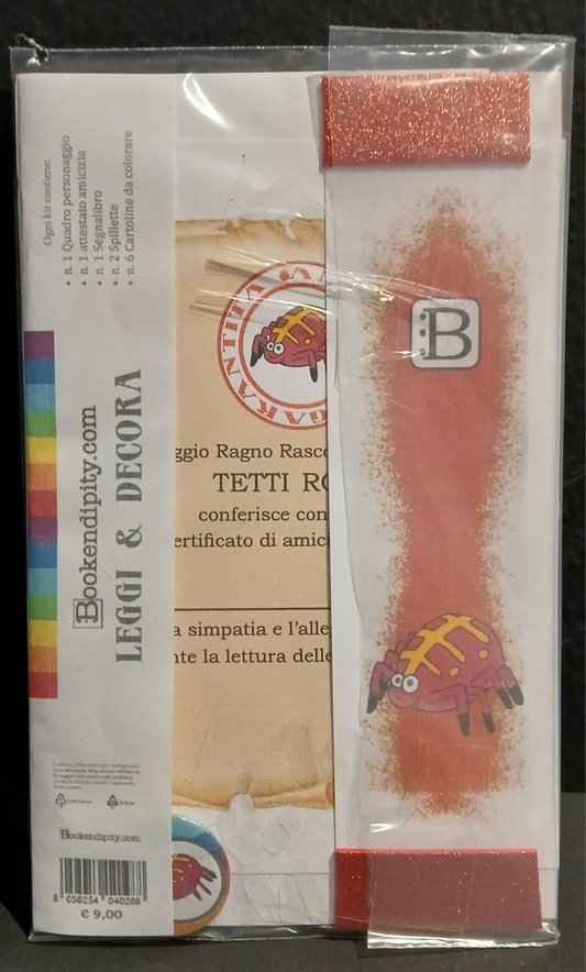 Il contenuto del kit dedicato al Ragno: l'attestato di amicizia, il segnalibro e la spilletta