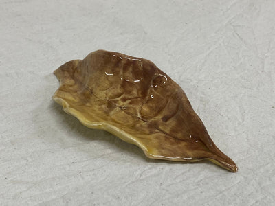 Foglia in ceramica marrone