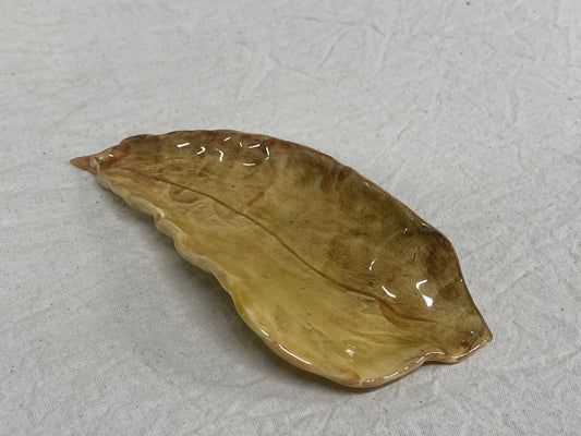 Foglia larga in ceramica gialla