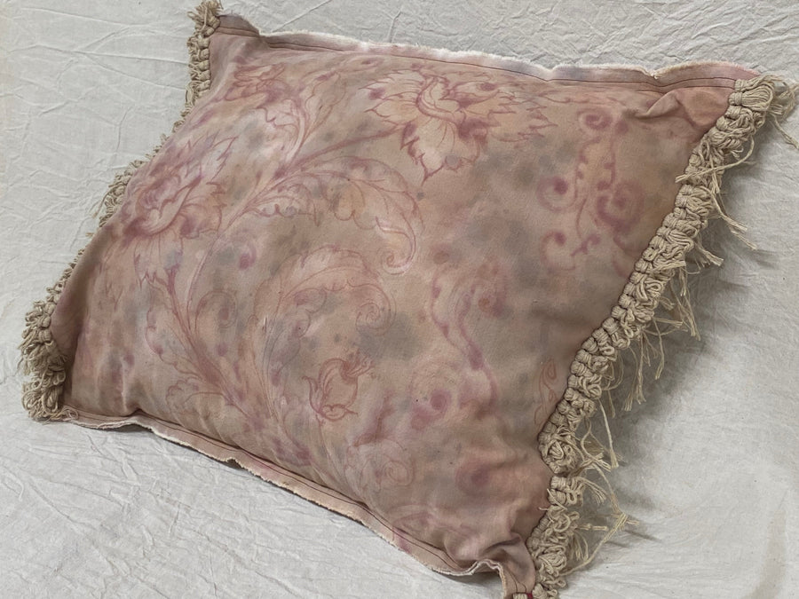 Cuscino fiori su lino, veduta d'insieme