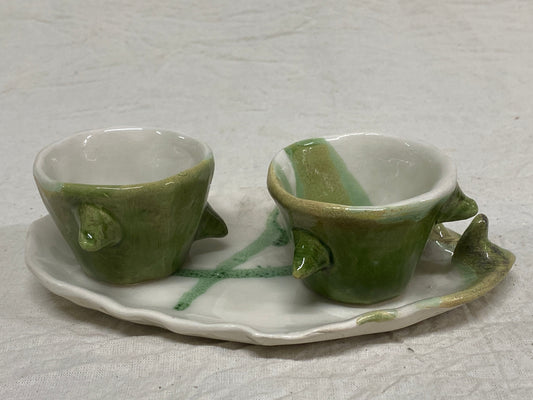 Set tazzine, dettaglio della colatura