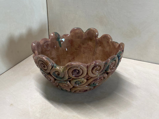 Bolo miele e ossidi in ceramica
