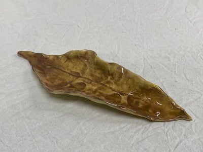 Foglia lunga in ceramica marrone