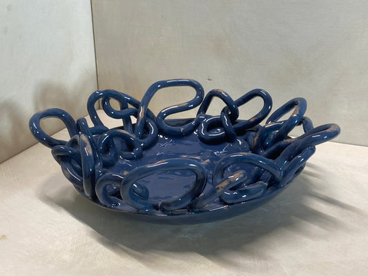 Centro tavola grande blu a intreccio in ceramica