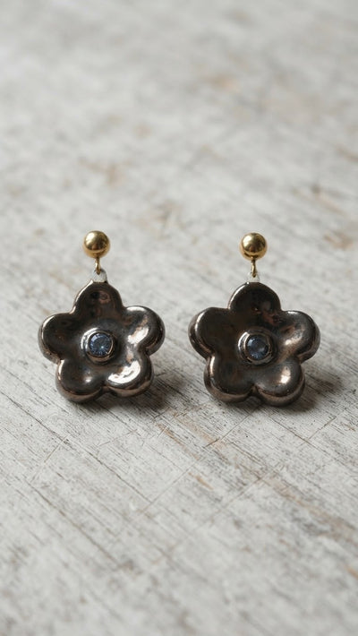 Orecchini in ceramica Fiore bronzo