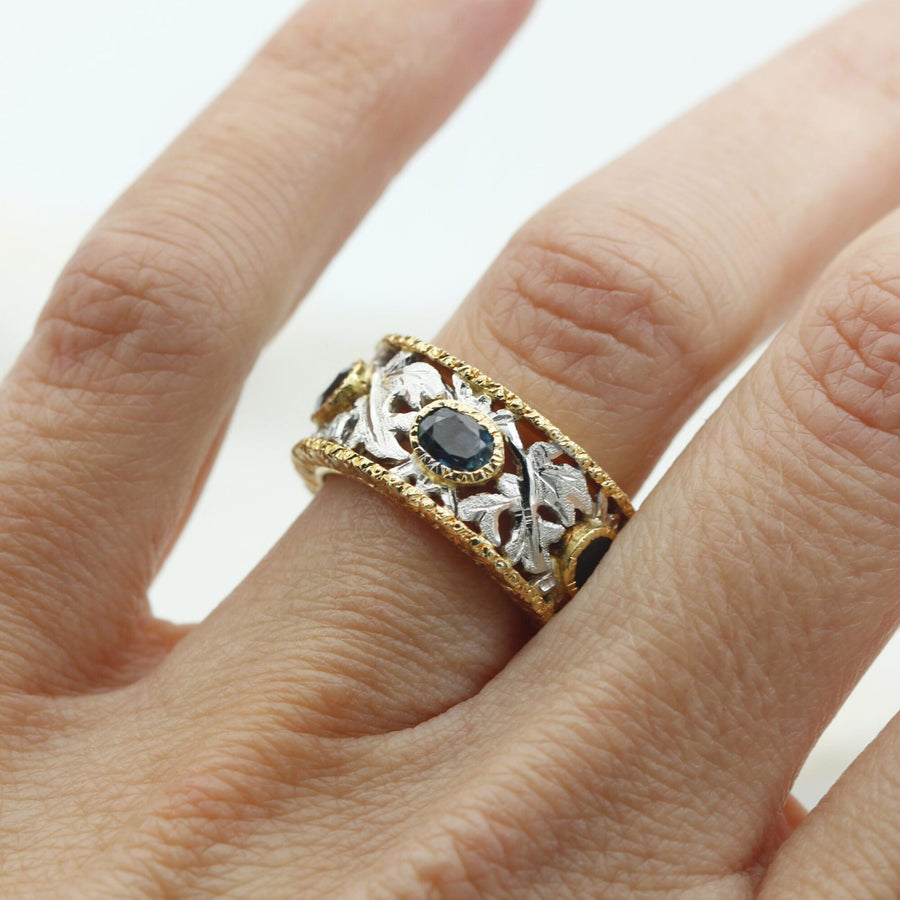 Wedding band in gold and natural sapphires, Florentine work by hand