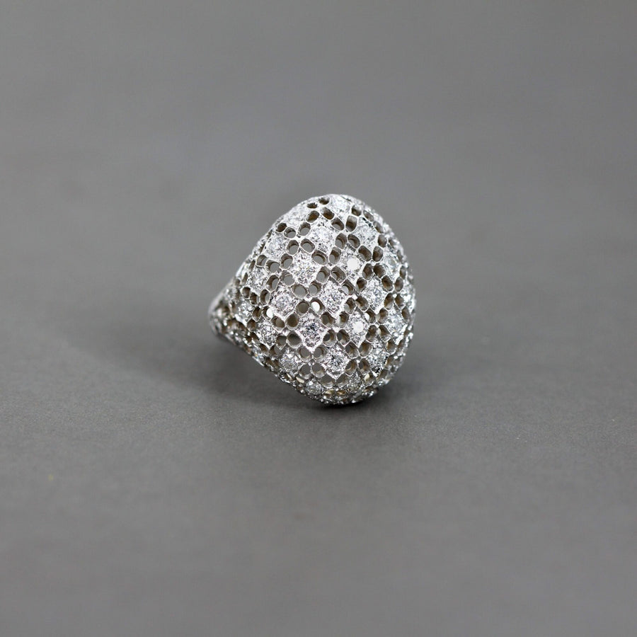 The play of light on the diamonds