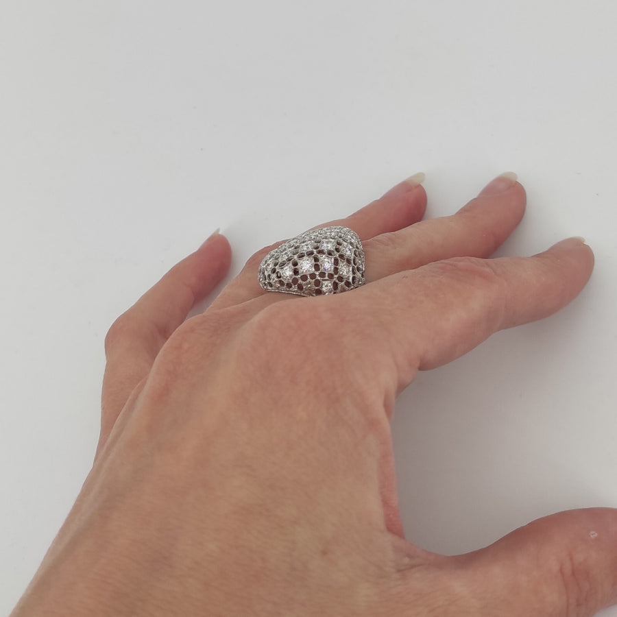 The ring on a neutral background, last view