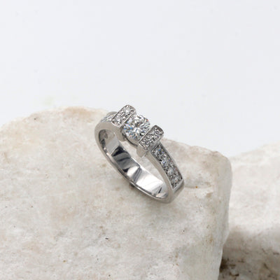 Traversine solitaire ring in white gold with a GIA-certified diamond, Anna Gioielli