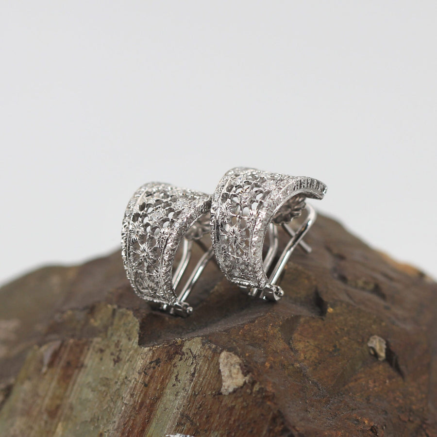 Florentine earrings, the diamonds on the shoulders