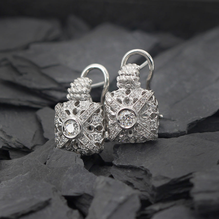 On the dark slate: the openwork opening between one rib and the next