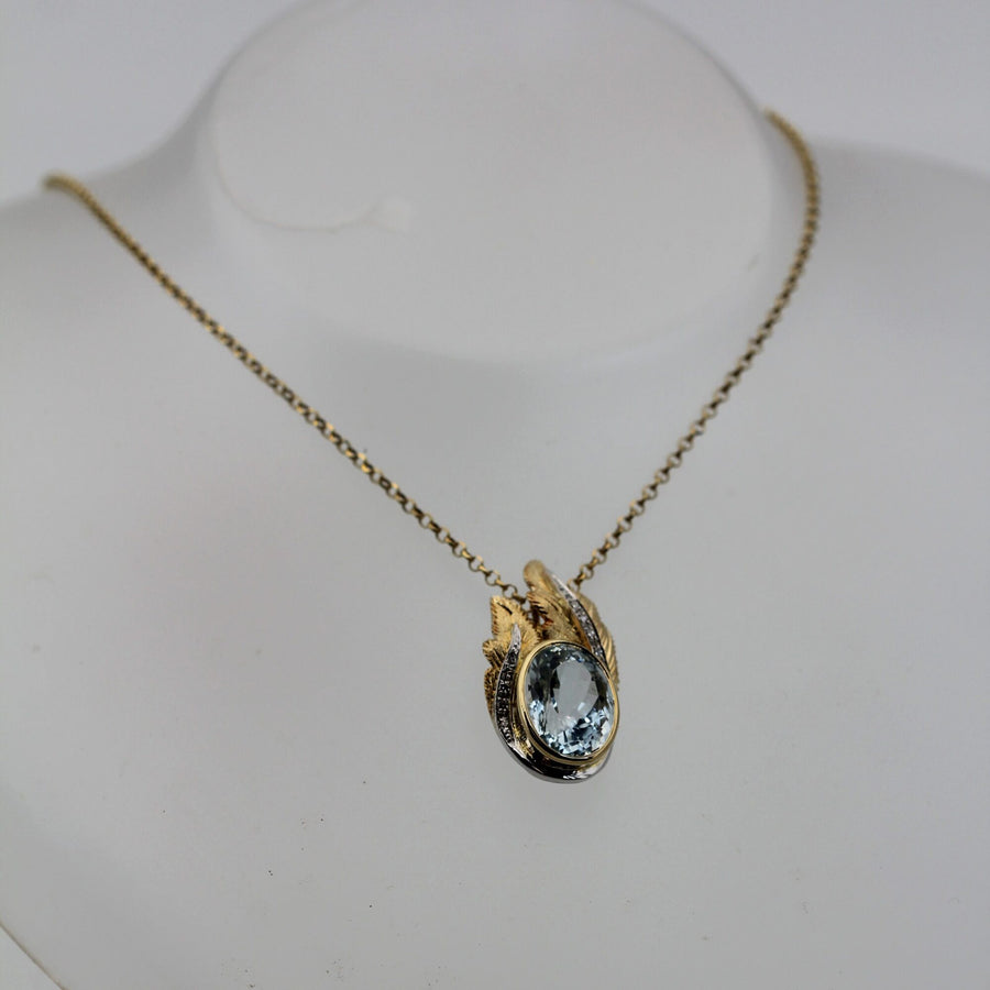 The pendant worn