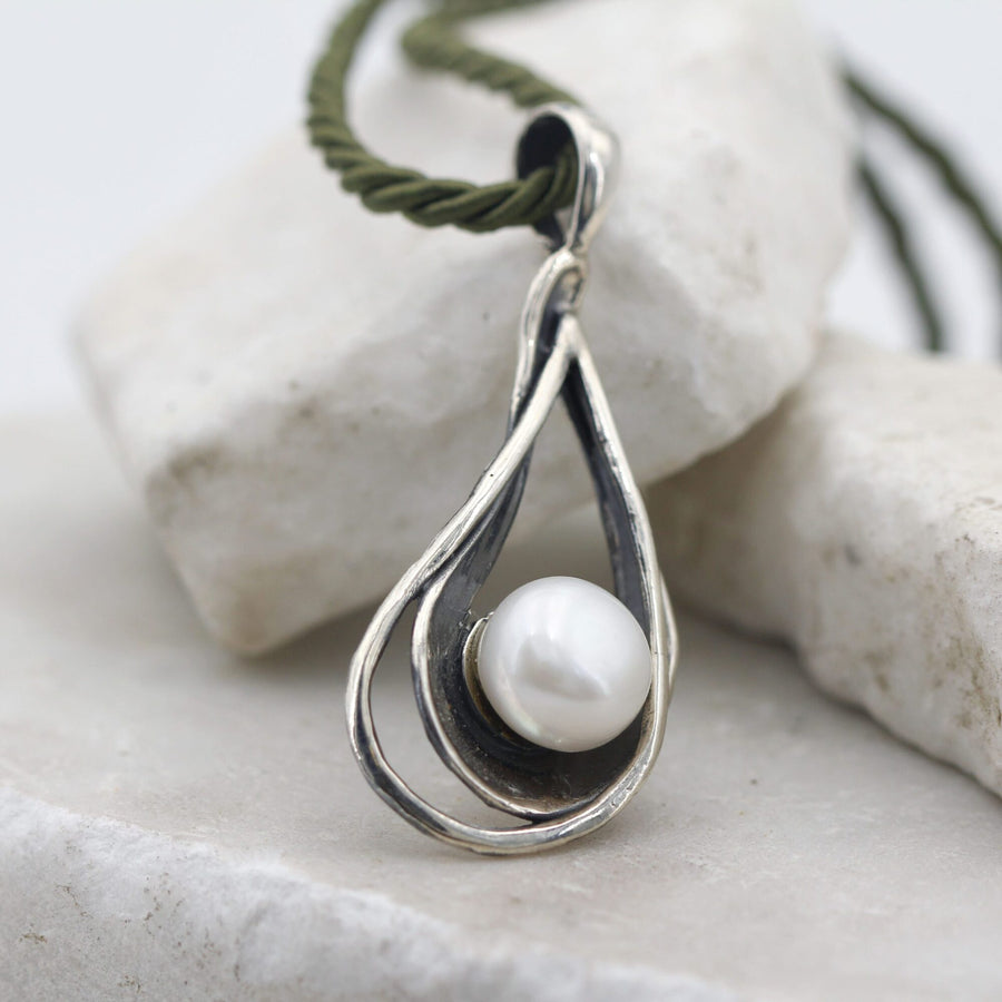 Ravvicinata: il vuoto stretto fra il nastro largo e quello sottile