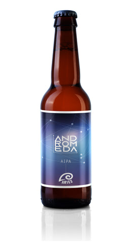 Bottiglia Andromeda da 33 cl, etichetta blu a cielo stellato con la sigla AIPA