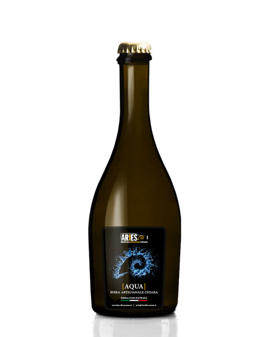 Aqua di fronte, la dicitura birra artigianale chiara sull'etichetta
