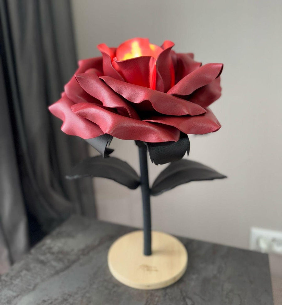 Fiore Fucsia da Tavolo — GlowBlooms, fatto a mano a Collesalvetti
