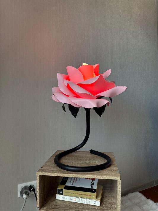 Rosa LED da tavolo — GlowBlooms, fatto a mano a Collesalvetti