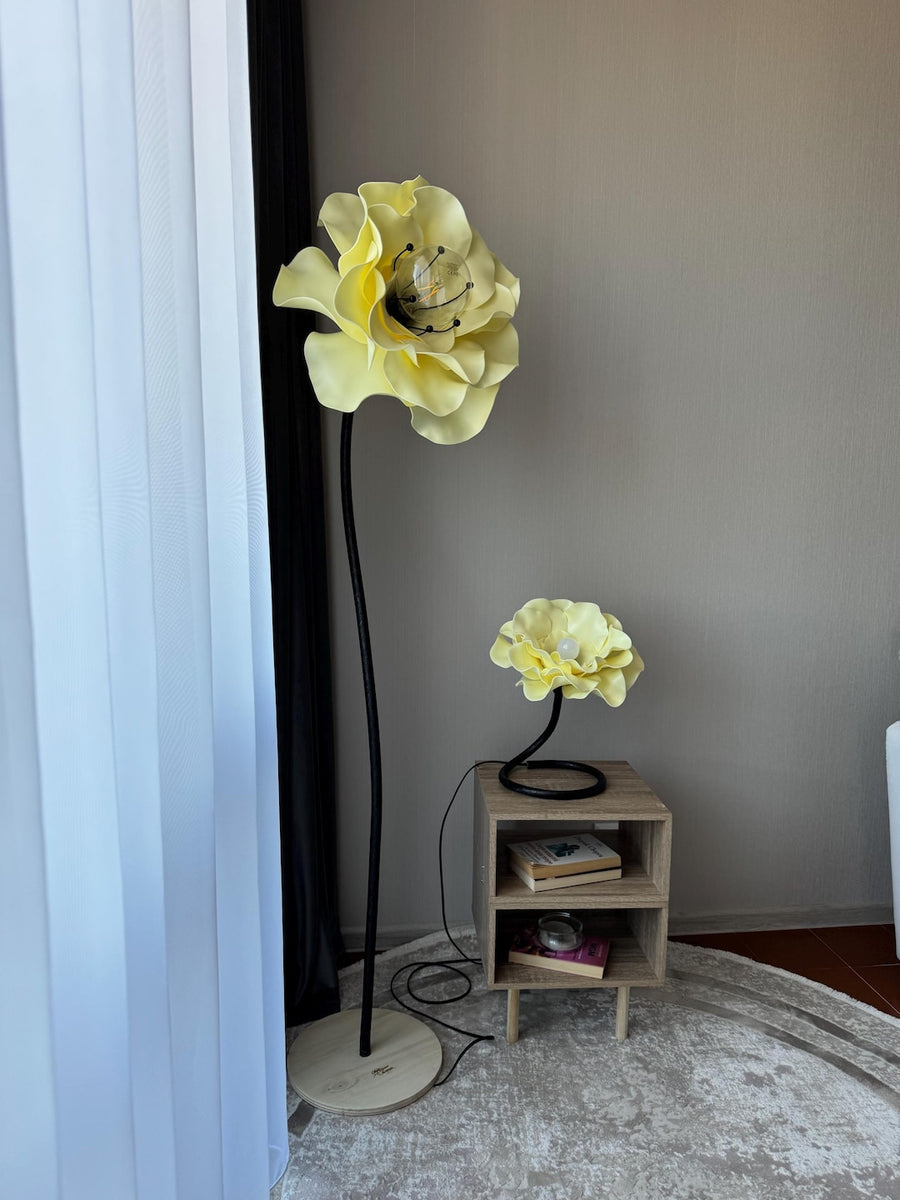Fiore gigante da terra — GlowBlooms, fatto a mano a Collesalvetti