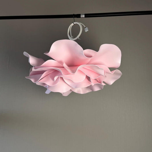 Lampadario Fiore Rosa — GlowBlooms, fatto a mano a Collesalvetti
