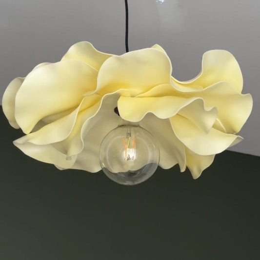 Lampadario Fiore Giallo — GlowBlooms, fatto a mano a Collesalvetti