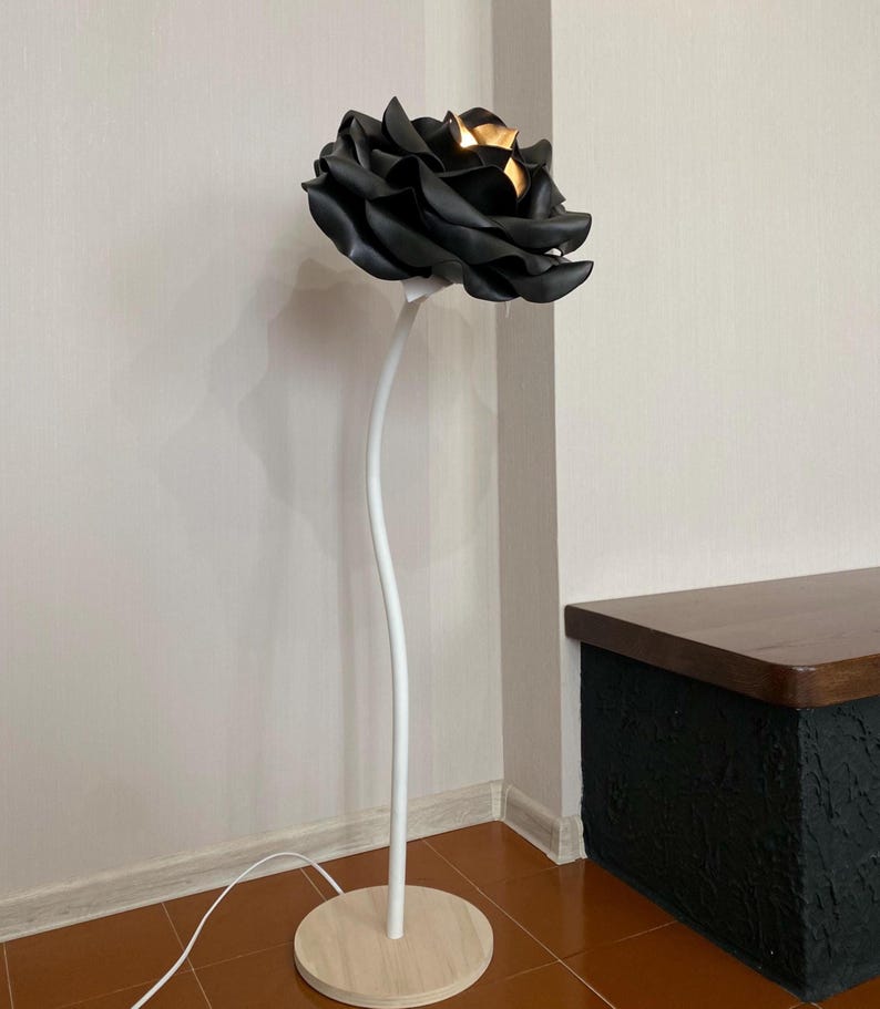 Rosa Nera da Terra — GlowBlooms, fatto a mano a Collesalvetti