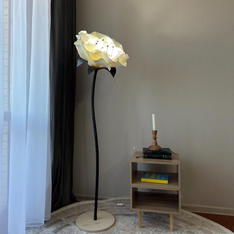 Piantana Bianca Minimalista — GlowBlooms, fatto a mano a Collesalvetti