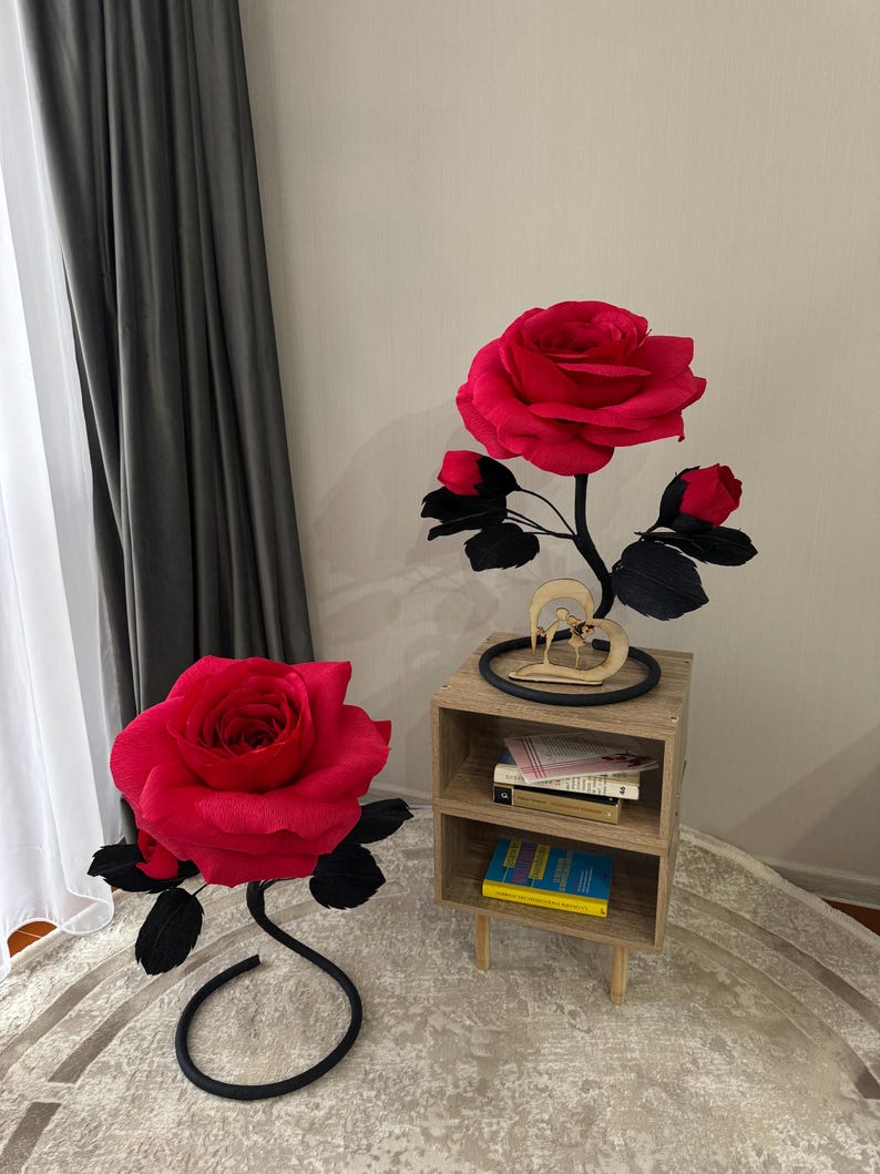 Rosa Fucsia in Carta Crespa — GlowBlooms, fatto a mano a Collesalvetti