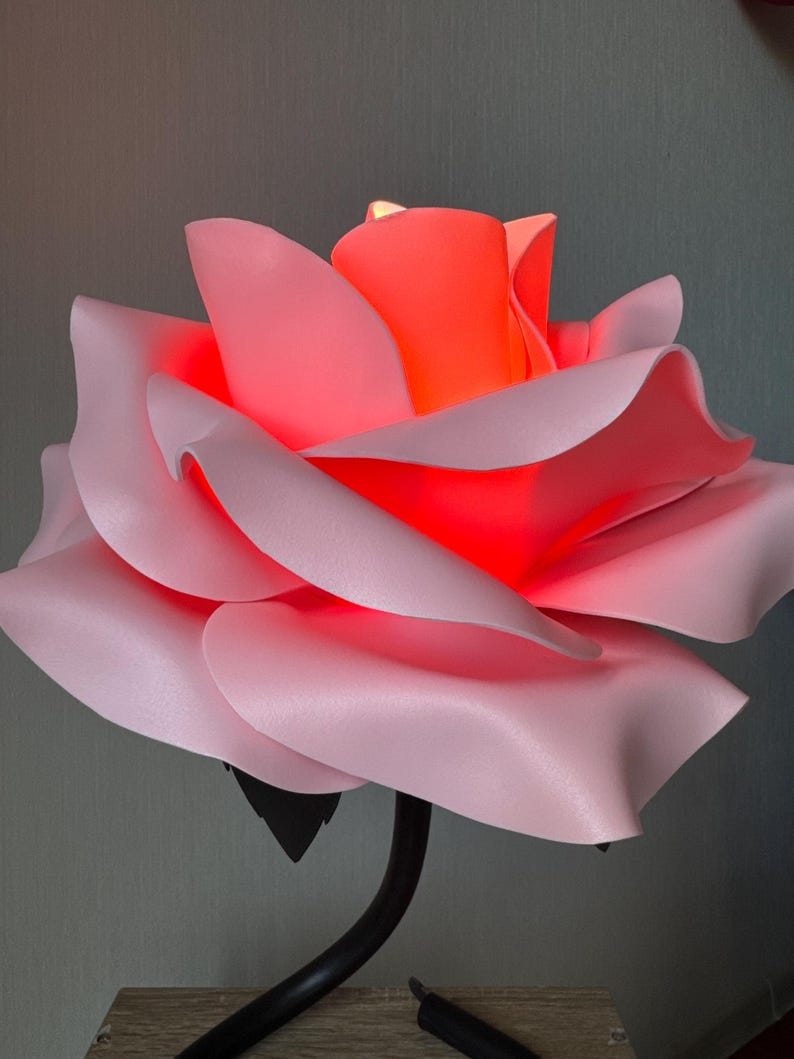 Rosa LED da tavolo — GlowBlooms, fatto a mano a Collesalvetti