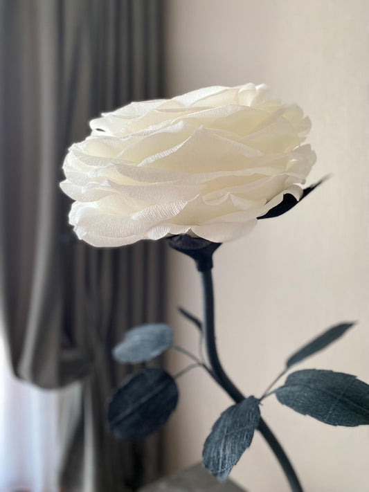 Rosa gigante in carta crespa — GlowBlooms, fatto a mano a Collesalvetti