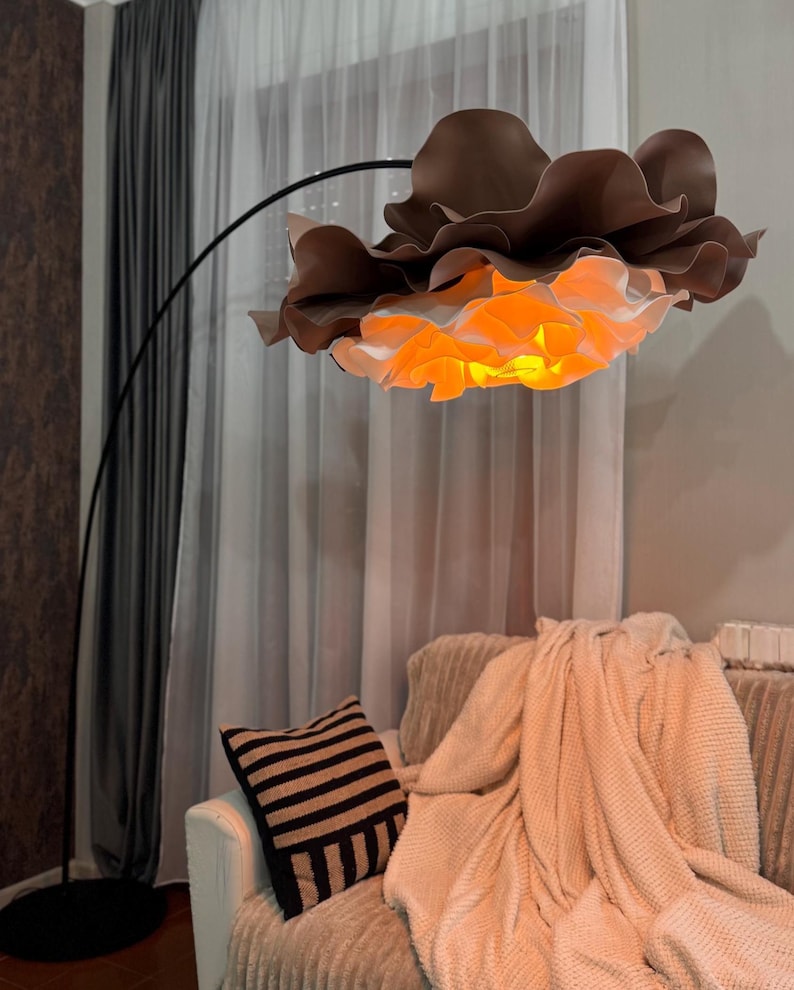 Piantana Fiore ad Arco — GlowBlooms, fatto a mano a Collesalvetti