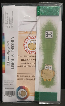 Il contenuto del kit dedicato al Gufo: l'attestato di amicizia, il segnalibro e la spilletta