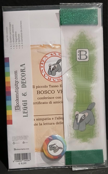 Il contenuto del kit dedicato al Tasso: l'attestato di amicizia, il segnalibro e la spilletta