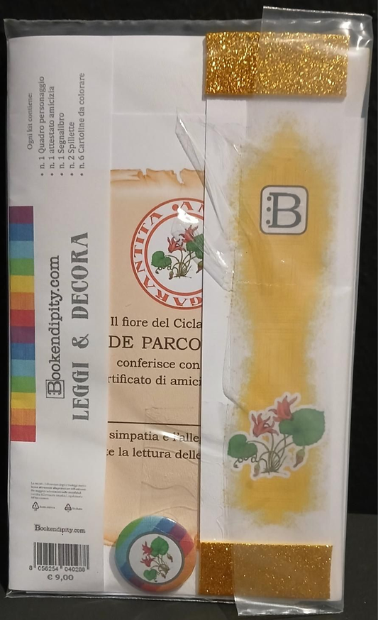 Il contenuto del kit dedicato al Ciclamino: l'attestato di amicizia, il segnalibro e la spilletta