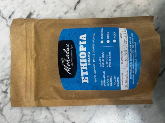 Il sacchetto kraft con l'etichetta azzurra dell'Ethiopia Sidamo