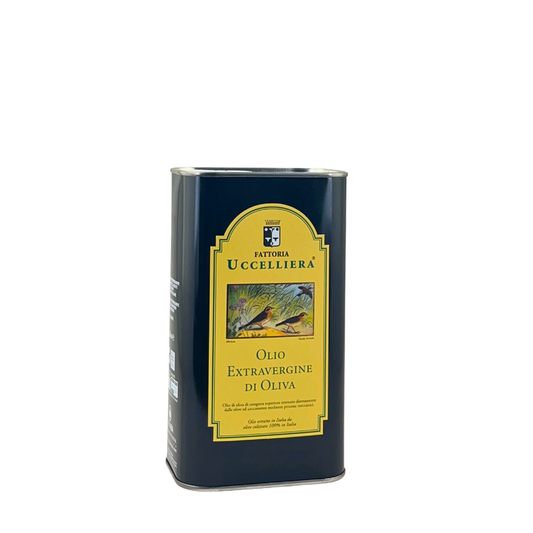 Latta da un litro di olio extravergine di oliva della Fattoria Uccelliera su fondo bianco
