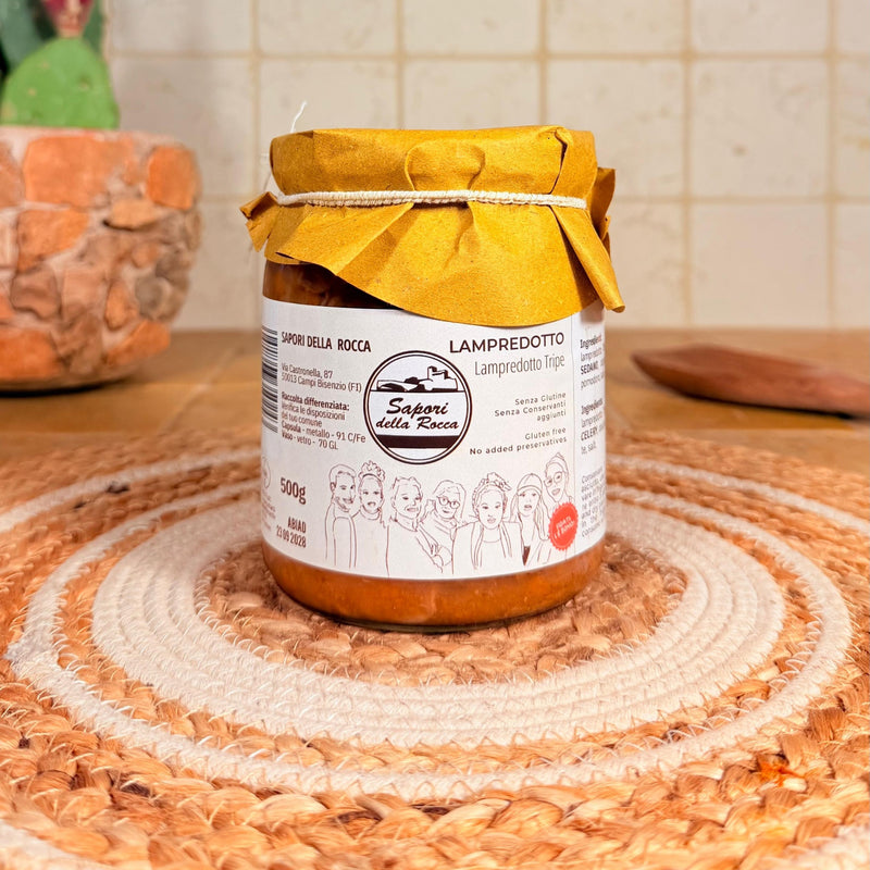 Il vasetto grande da 500 g di Lampredotto con la fascetta di carta gialla sul coperchio