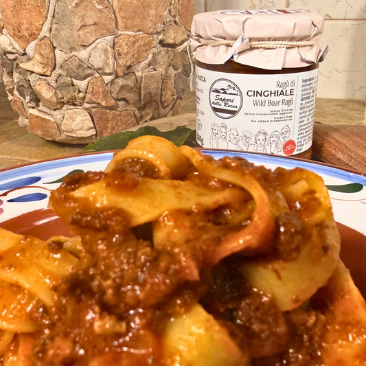Pappardelle condite col ragù di cinghiale, viste da vicino